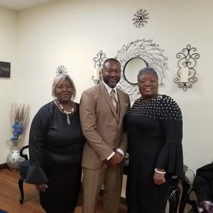 Meet your Posher, Cassandra